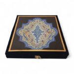 بشقاب میناکاری دیوارکوب 30 سانتی با قاب جیر کد 1DK88 - تصویر 3